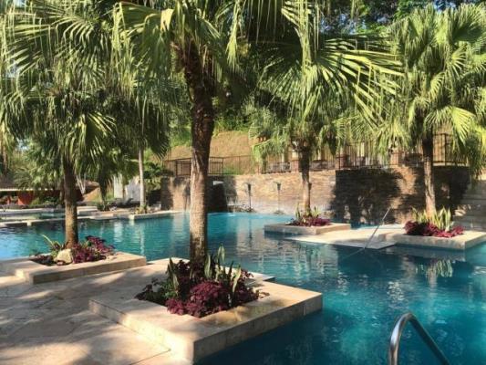 Embassy Club, Ancón