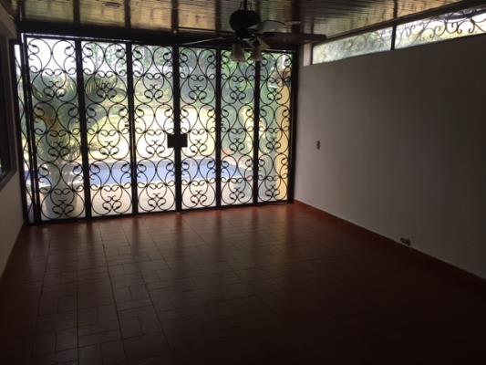 , Casa en alquiler en Bella Vista | P2355584