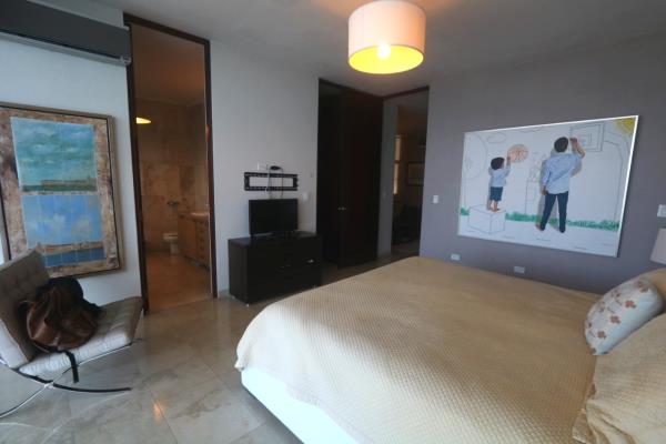 Aqualina, Punta Pacifica