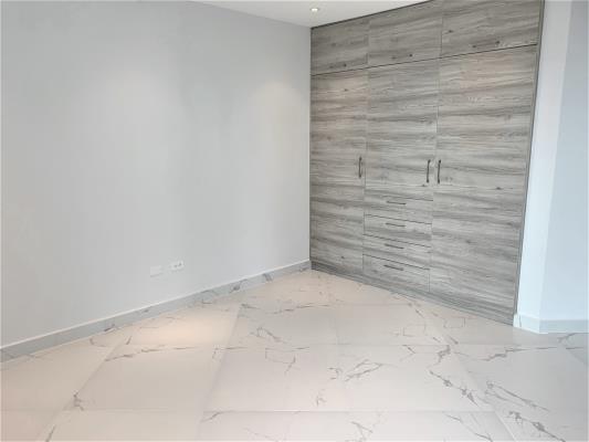 Costa del Este Country club , Área Metropolitana