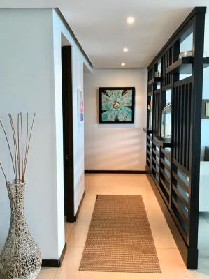 Bayside Condominium, apartamento