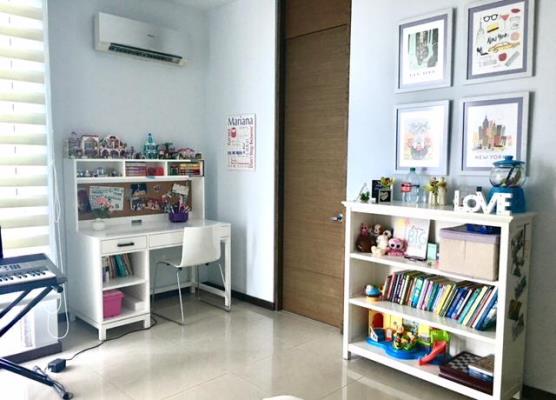 Bayside Condominium, Área Metropolitana