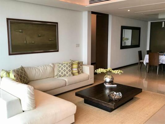 Bayside Condominium, Área Metropolitana