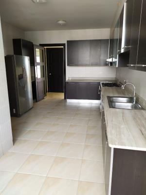 Pacific Point Torre 300, Punta Pacifica