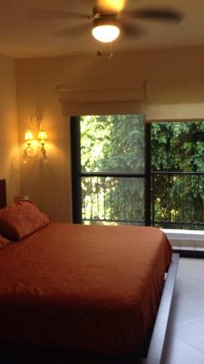 Embassy Club Courtyard, Panamá