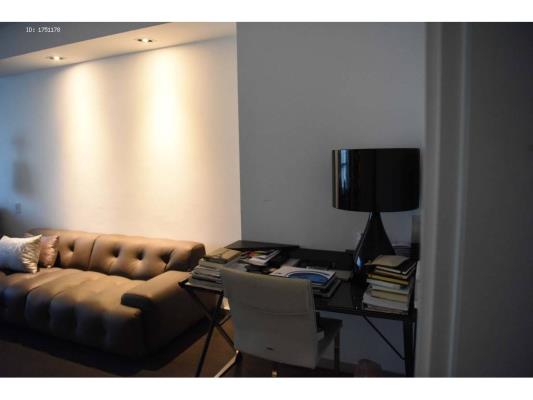 Bahia Esmeralda, Área Metropolitana