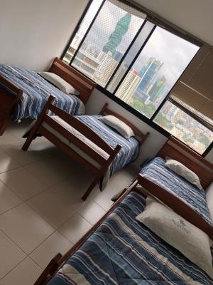 Los Delfines, apartamento