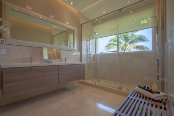 The Reserve, Juan Diaz