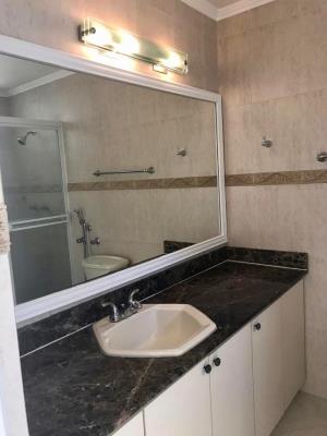 Pacific Star, Área Metropolitana