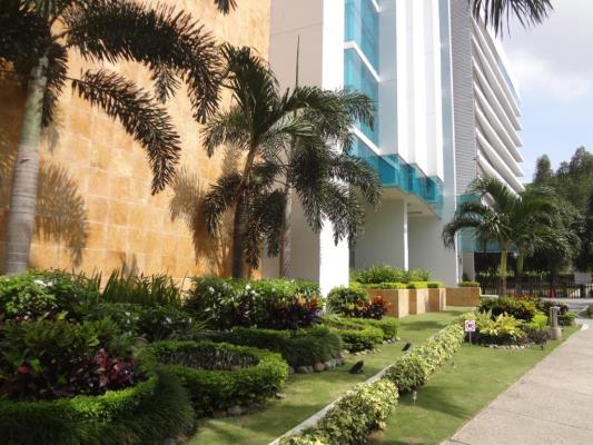 Titanium, Costa del Este