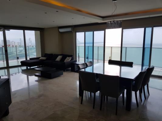 Oasis on the Bay, Área Metropolitana