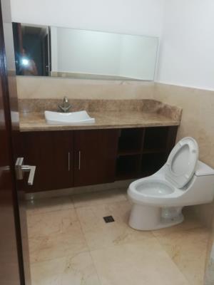 Santa Maria Court, Área Metropolitana