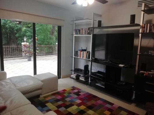 Embassy Club Courtyard, apartamento