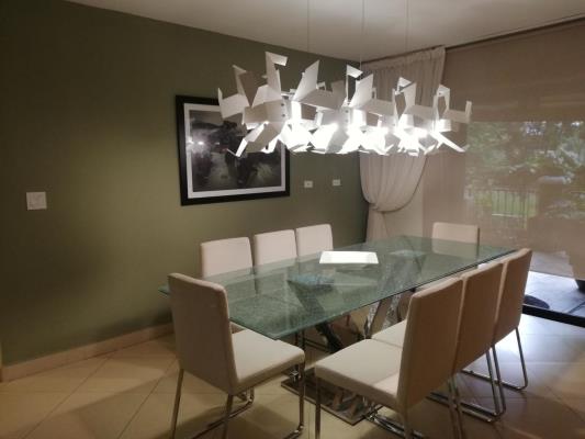 Embassy Club Courtyard, apartamento