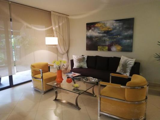 Embassy Club Courtyard, apartamento