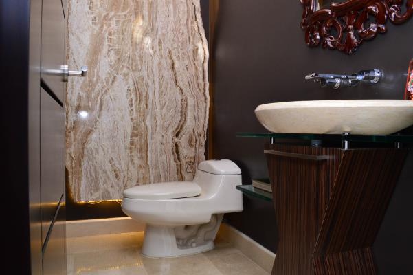 Zeus, Área Metropolitana