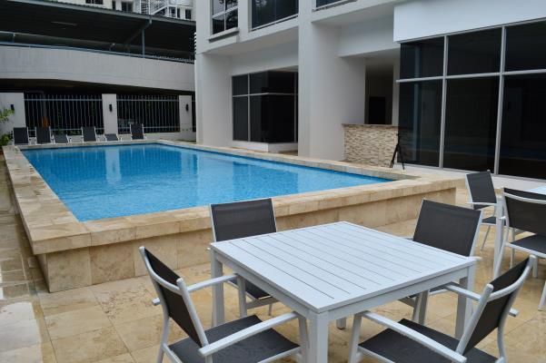 Rokas, Amelia Denis De Icaza