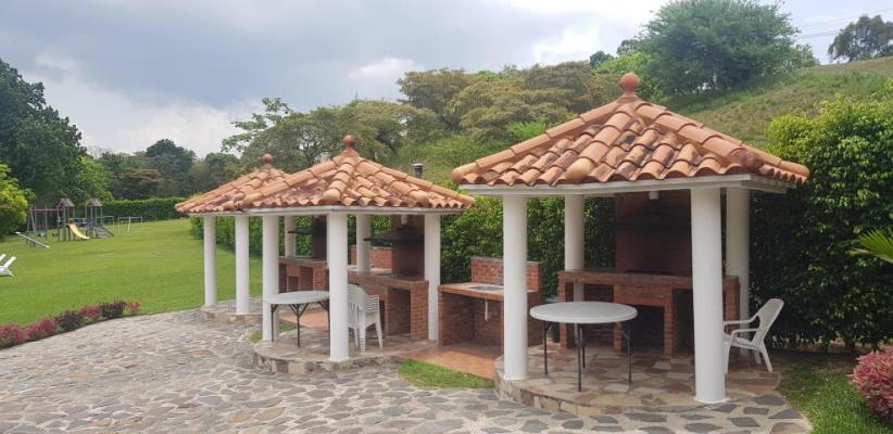 El Valle Village, El espino