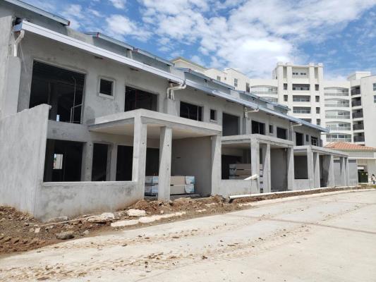 The Reserve, Juan Diaz