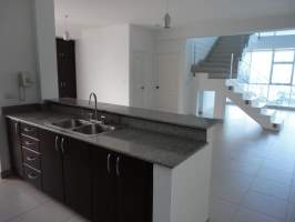 Met One San Francisco, Panamá