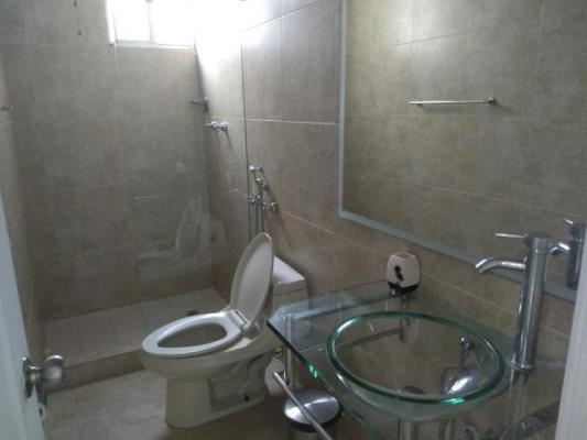 Met One, San Francisco