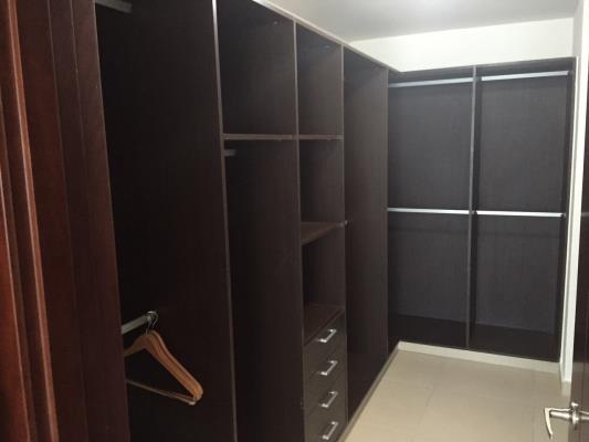 Oceanaire, Área Metropolitana