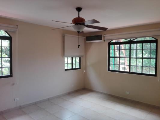 CLAYTON VILLAGE, Panamá