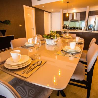 Yoo Panama, Avenida Balboa