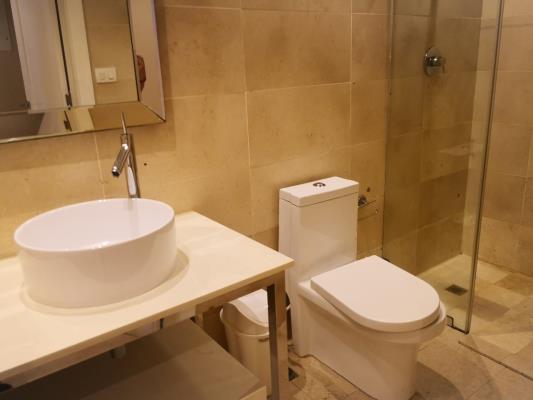 Yoo Panama, Avenida Balboa