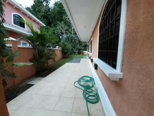 CLAYTON VILLAGE, Panamá