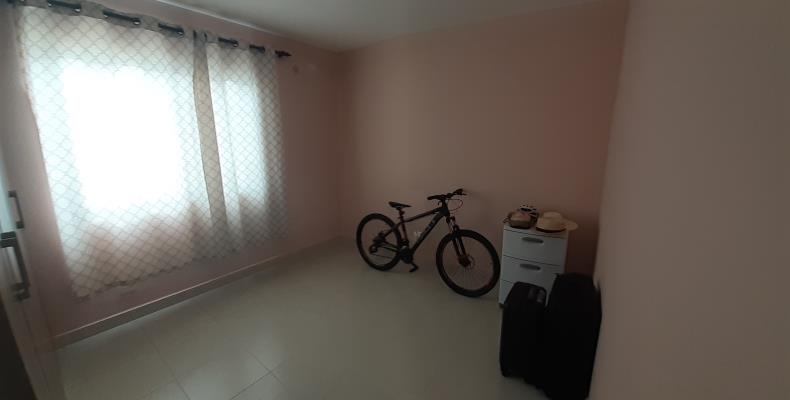 Islas de Montelimar, Barrio Colón