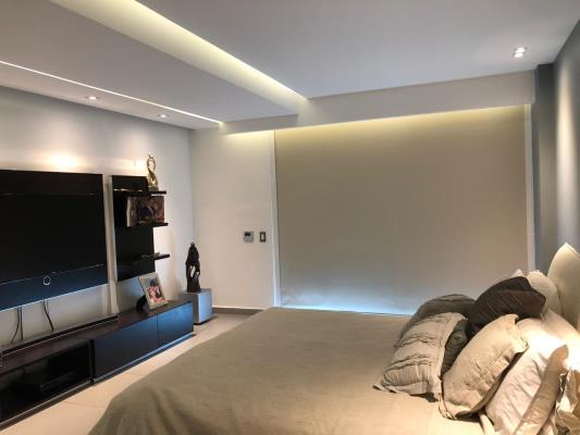 Costa Esmeralda, casa