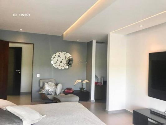 Costa Esmeralda, casa