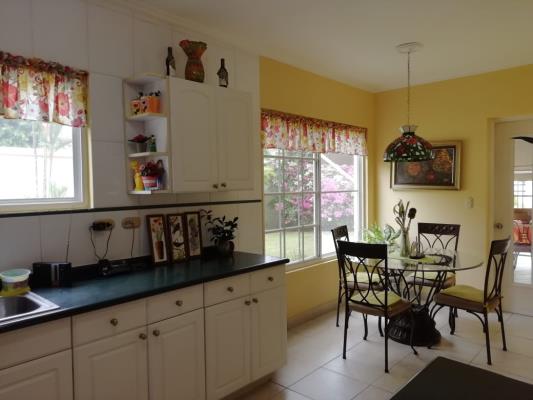 Costa del Este, Costa Azul, casa