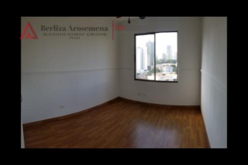 P.H. Atrium, El Cangrejo