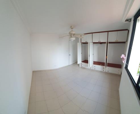 Condado Plaza, Área Metropolitana