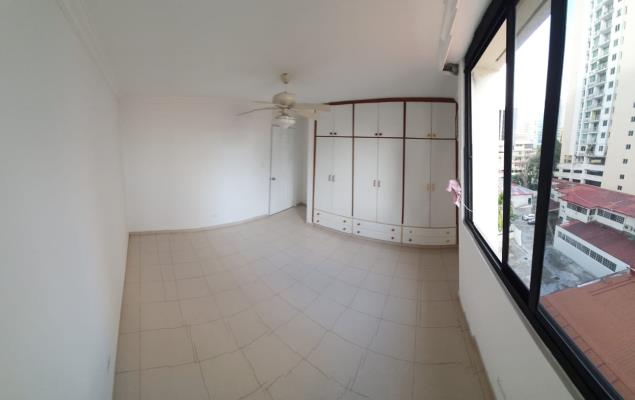 Condado Plaza, El Cangrejo