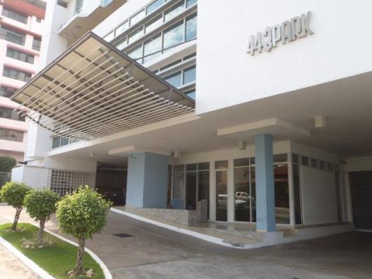 44TH PARK, apartamento