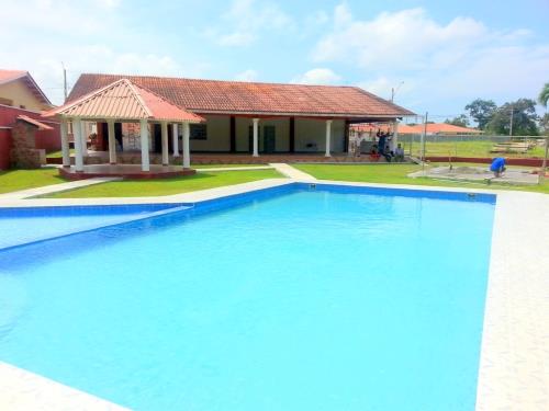 Quintas de Nuevo Arraijan , Juan Demostenes Arosemena