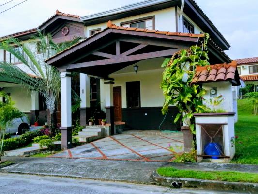 Urbanización del Lago, Panamá