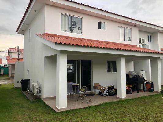 , Casa en alquiler en Barrio Colón | P2663346