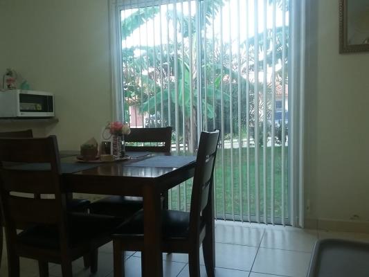 Arboledas, Las Magnolias , casa