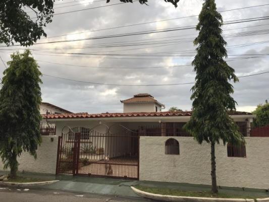 , Casa en alquiler en Parque Lefevre | P2696778