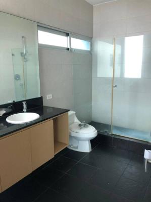 Bayside Condominium, Costa del Este