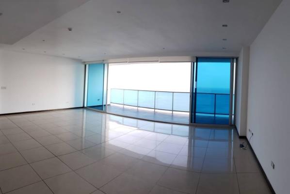 Bayside Condominium, Costa del Este