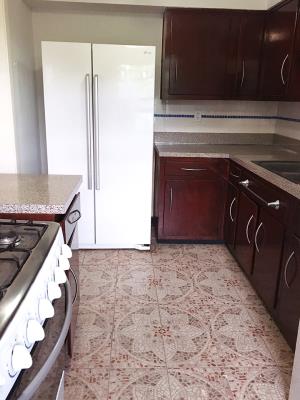 Edificio 685, Clayton, Calle Papaya, Panamá