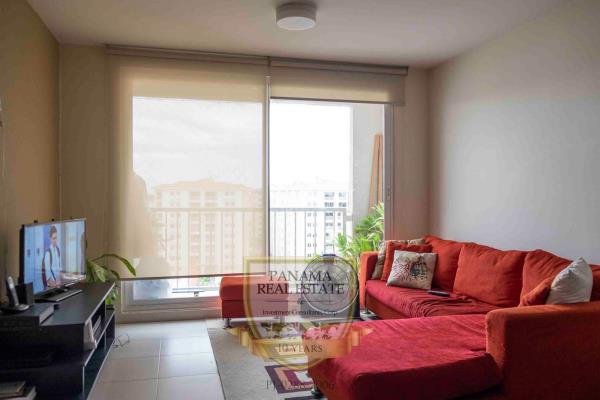 Torres de Versalles, Juan Diaz