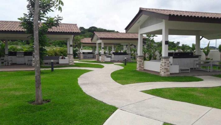 Bosques del Pacífico, Panamá Pacífico