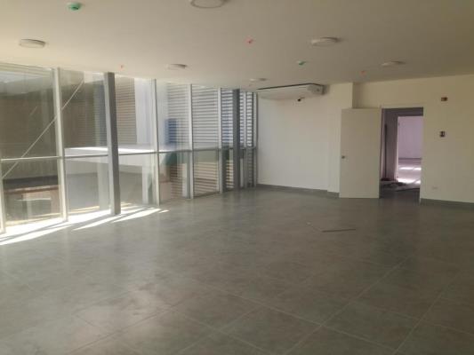 , Terreno en alquiler en Parque Lefevre | P2787400