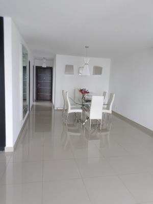 Serenity at the bay, Panamá